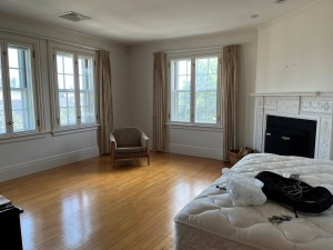1572Mass59living5.jpg