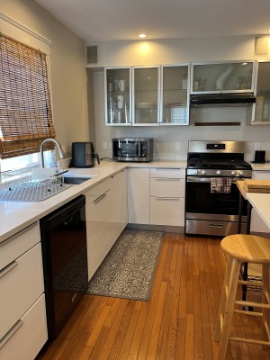 244Cedar2kitchen3.jpg