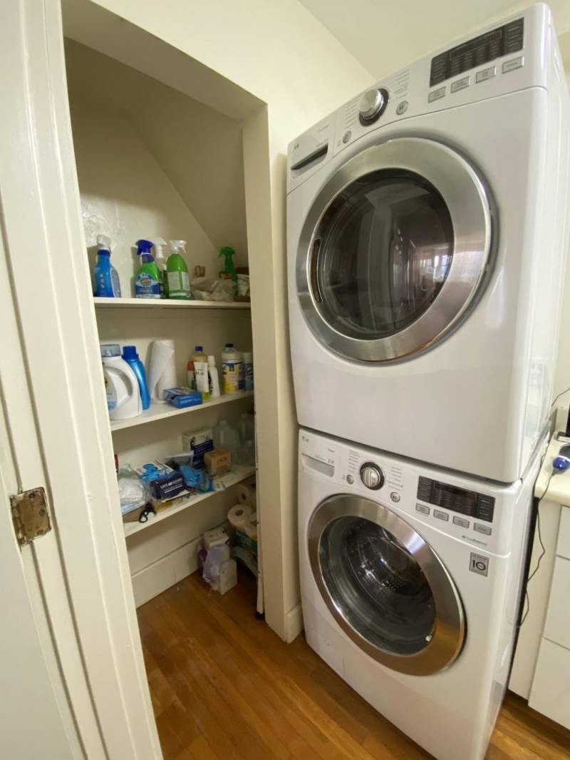 Laundry in unit  | © Oxford St. Realty, Inc.