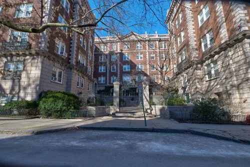 /images/uploads/3-arlington-st-front.jpg